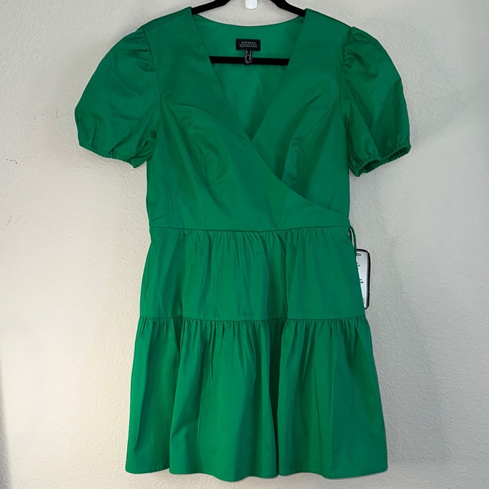Adrianna‎ Papell Green Wrap Mini Dress with Puff Sleeves